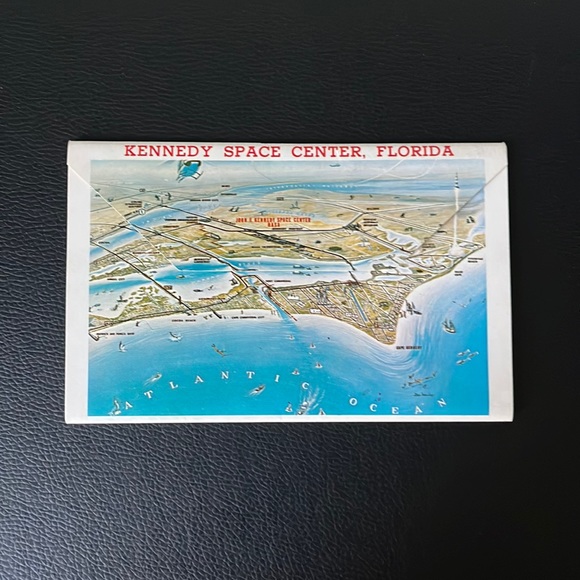 Vintage Kennedy Space Center Postcard Fold-Up - Picture 1 of 6